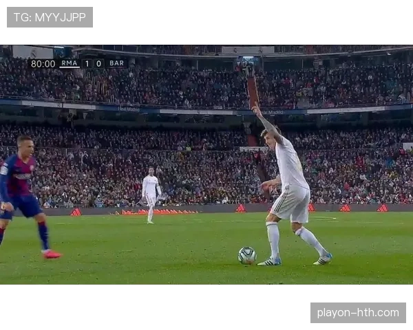 凯尔·沃克欧冠限制维尼修斯的战术代表作解析